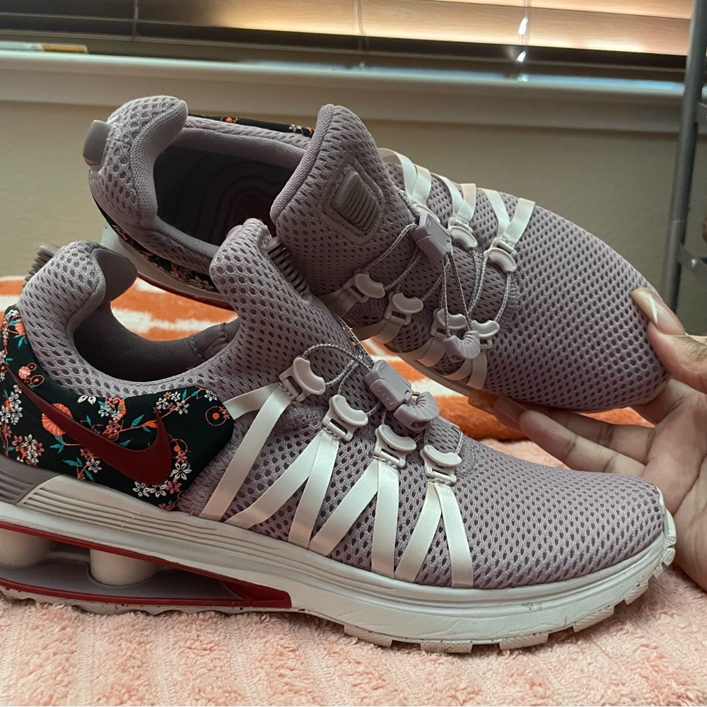 Nike Shock Gravity